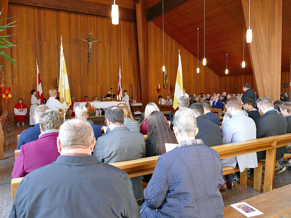 Firmung 2019 in Naumburg (Foto: Karl-Franz Thiede)